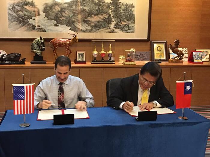 YSU from the USA signed an MOU with NPTUImage