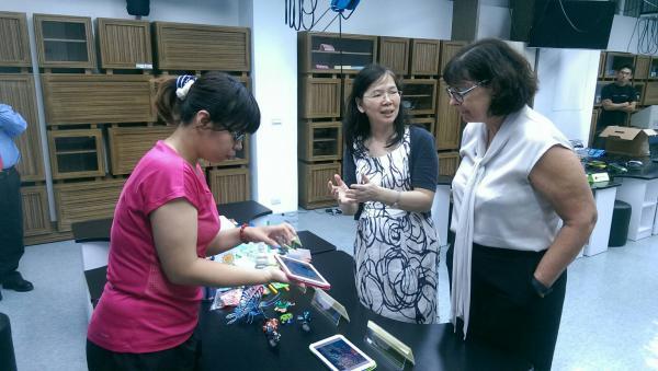 Charles Darwin University signs an MOU with NPTUImage