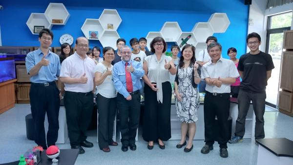Charles Darwin University signs an MOU with NPTUImage