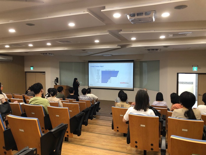 傅爾伯萊特講座吸引師生高度詢問 The Fulbright Lecture received many inquiries.圖片